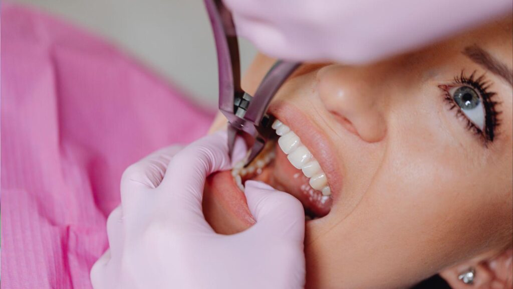 dental visit frequency, dentist appointment guidelines, preventive dental care, professional teeth cleaning, dental exam schedule, personalized dental visits, routine dental checkups, dental health maintenance, modern dental research, optimal dentist visits